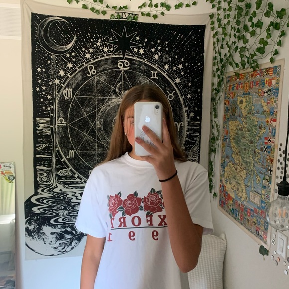 Brandy Melville Oxford T Shirt - Picture 2 of 4